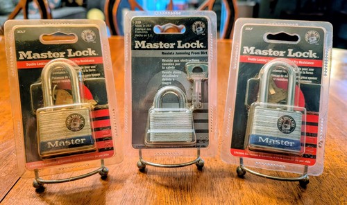 Lot master lock padlocks - of,