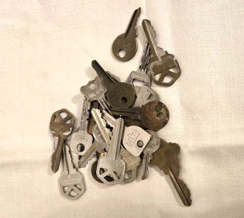 Lot old keys - lot,